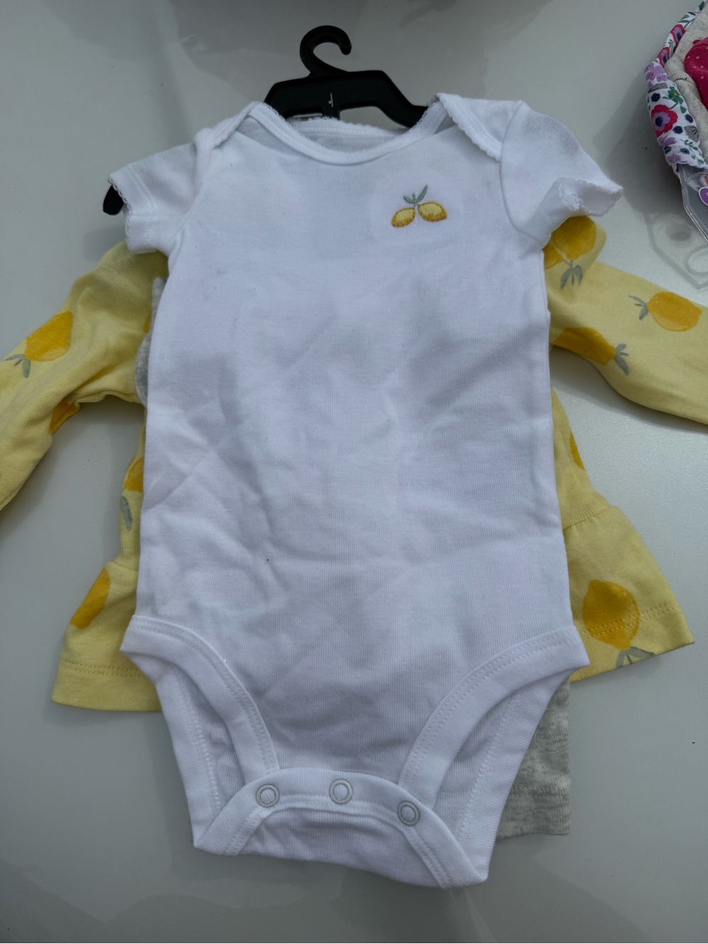 Carter’s Three Piece Lemon Set